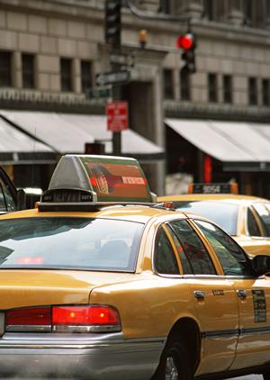 カーカバーで車の盗難を防止する